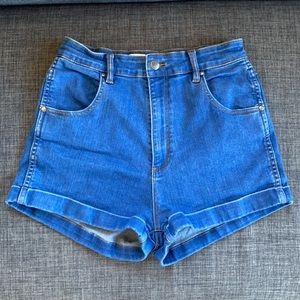 Wrangler UO Pin Up High Rise Stretch Shorts M